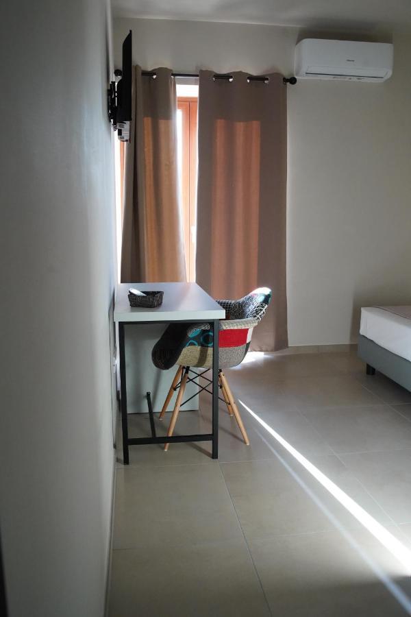 Rosy'S Rooms Patrica Экстерьер фото